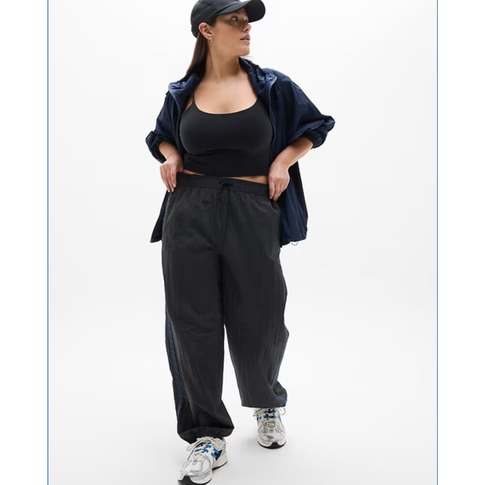 NWT Athleta Black Daybreak Mid Rise Parachute Pants S - Picture 2 of 6
